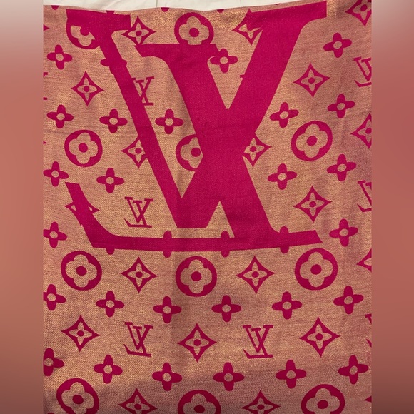 Pink and Gold Louis Vuitton - Picture 2 of 5